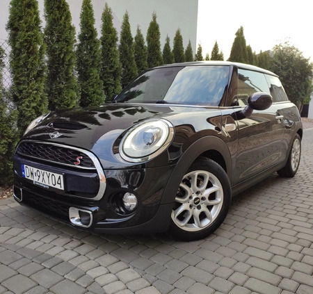MINI Cooper S cena 69900 przebieg: 150000, rok produkcji 2017 z Szczucin małe 781